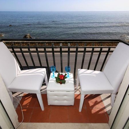 Taorminaxos Giardini Naxos Exterior photo