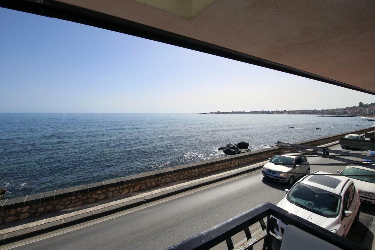 Taorminaxos Giardini Naxos Exterior photo