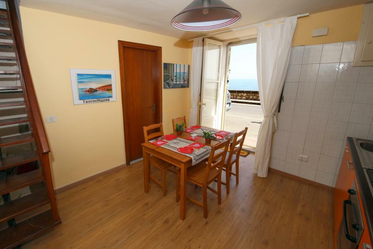 Taorminaxos Giardini Naxos Exterior photo